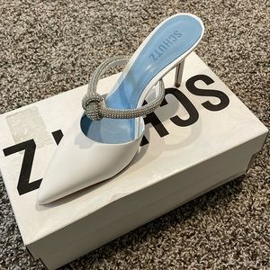 Brand new never worn Schultz shoe! Perfect for anything wedding or a night out.
